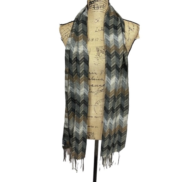 Boutique Chevron Aztec Boho Hippie Fringe Scarf - Picture 3 of 8